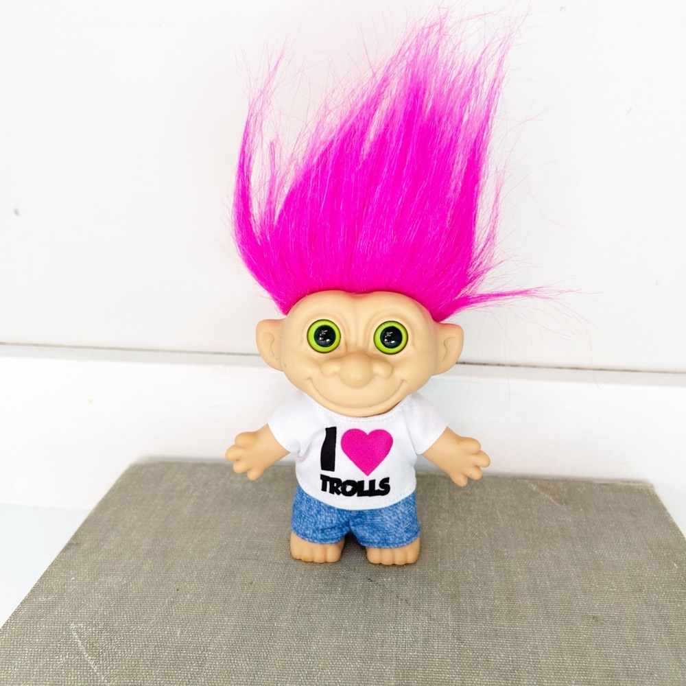 I ❤️ Trolls Toy Troll Collectable Hot Pink Hair 2023 Nostalgia-Core Retro Toy